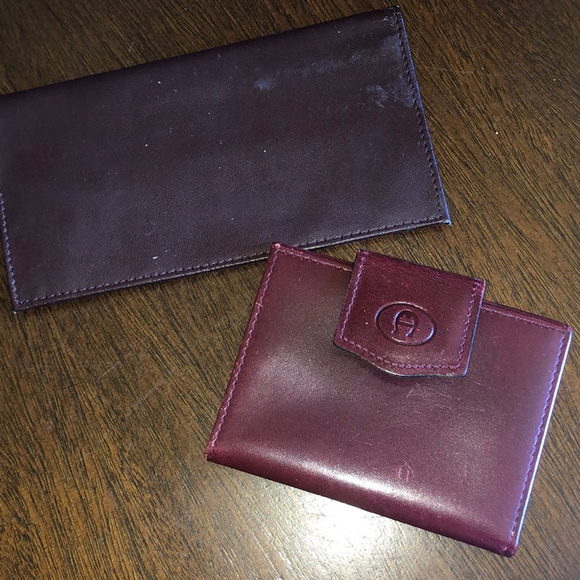 Etienne Aigner Vintage Burgundy Leather Checkbook Holder and Picture Holder - Picture 1 of 10